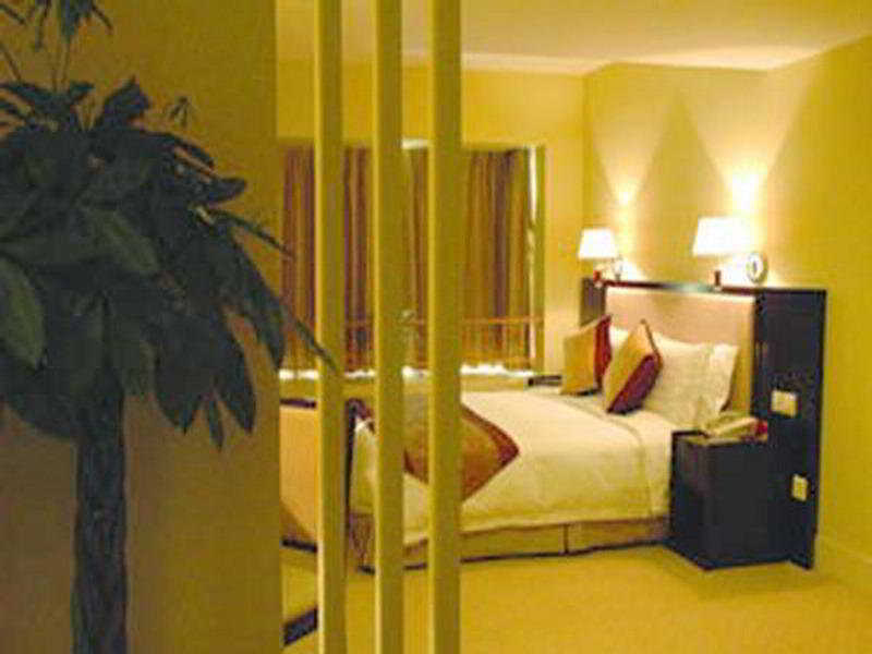 Шанхай: On Barony Wanyuan Hotel