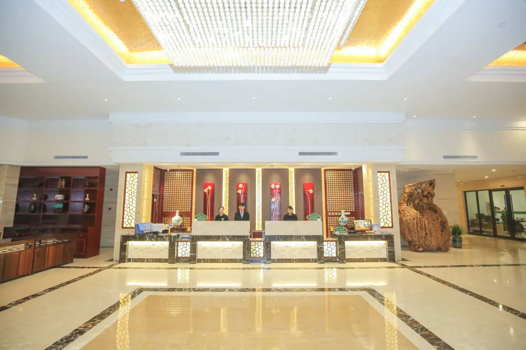 Шанхай: New Knight Royal Hotel Airport and International Resort