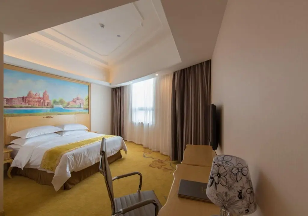 Шанхай: Royale international hotel