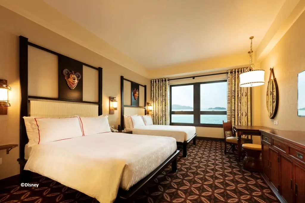 Гонконг: Disney Explorers Lodge