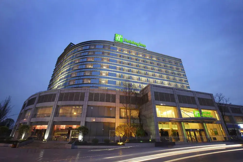 Чэнду: Holiday Inn Chengdu Century City Easttower & Westtower