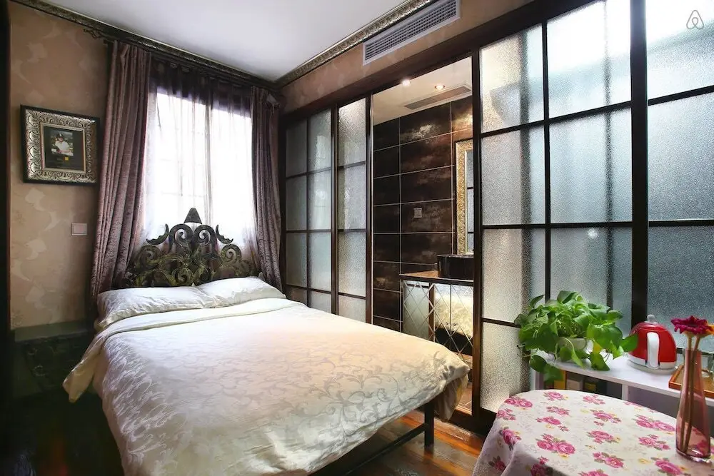 Шанхай: Shanghai Wonderoom Lane house Julu Road