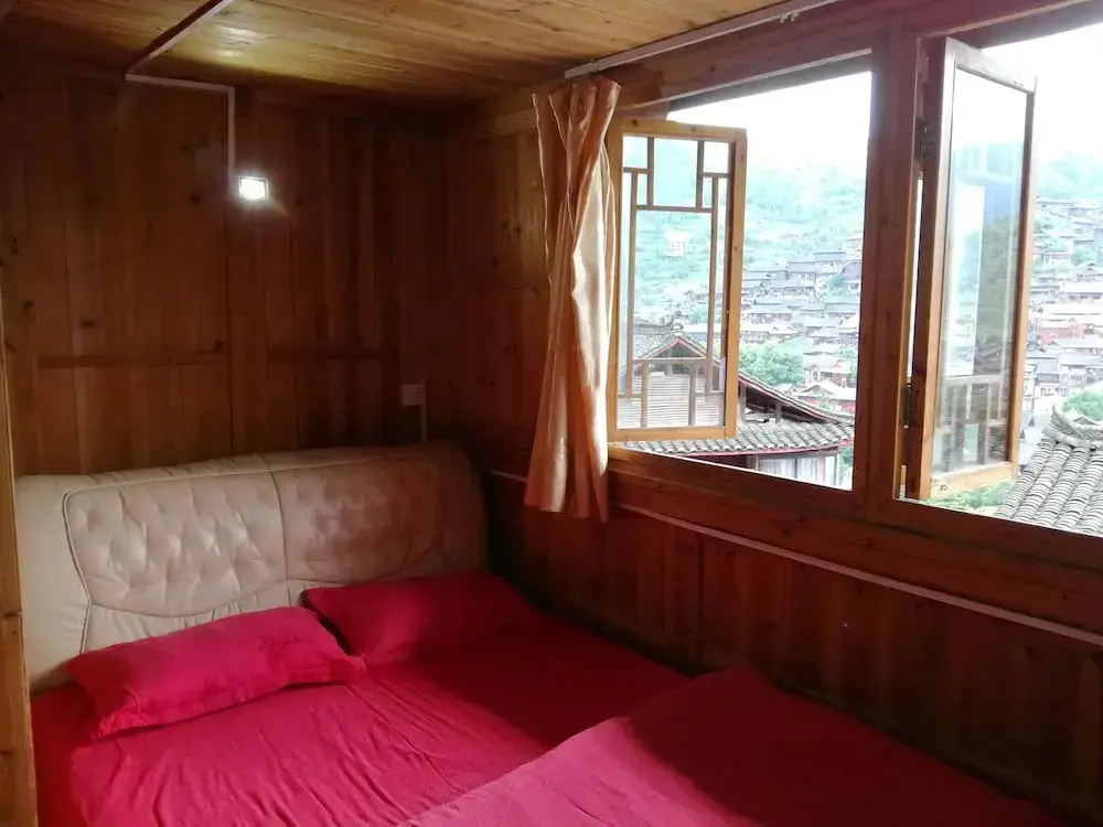 Леишан: Spring Orchid Youth Hotel