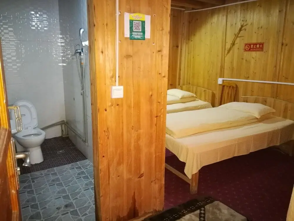 Леишан: Spring Orchid Youth Hotel