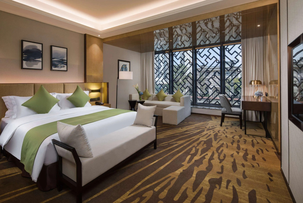 Лешан: Ramada Leshan