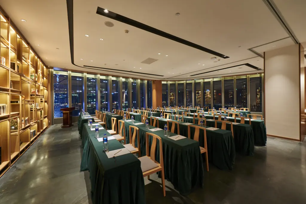 Гуанчжоу: Отель Holiday Inn Guangzhou Zhujiang New Town by IHG