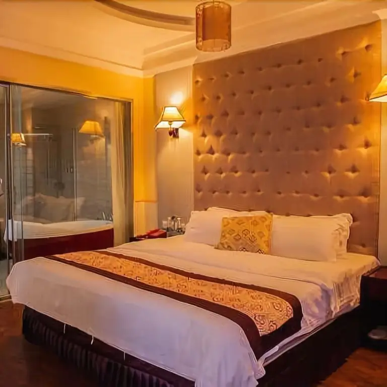 Чэнду: Blue Coast Hotel