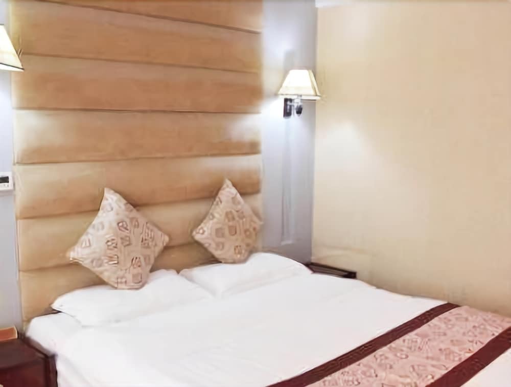 Чэнду: Blue Coast Hotel