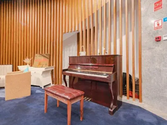 Дали: Erhai Zhimen Leisure Hotel