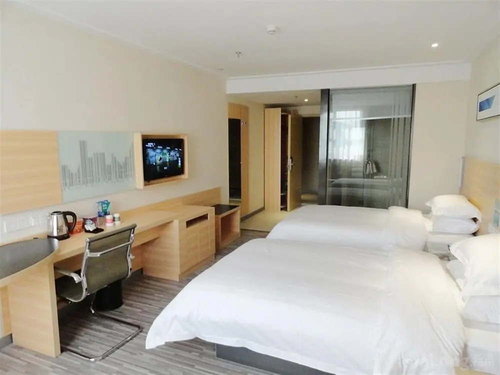 Шэньчжэнь: City Hotel
