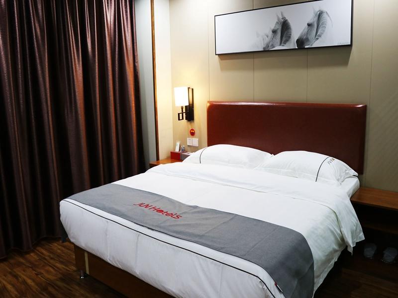 Юньфу: Jun Hotel Guangxi Wuzhou Changzhou District Fengye Garden