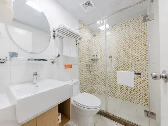 Нанкин: Homeinn Hotel (Nanjing South Railway Station Shengtai West Road Cuipingshan Subway Station)