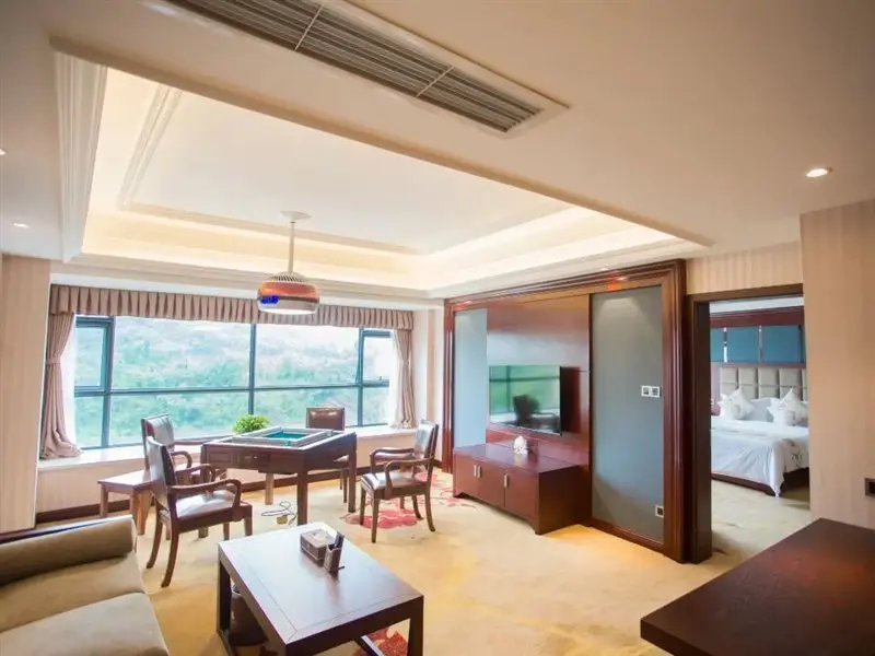 Лешан: Yuhe Hotel