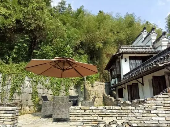 Ханчжоу: Wangye Anmen Yinjing Mountain Residence (Fuyang Evergreen Store)