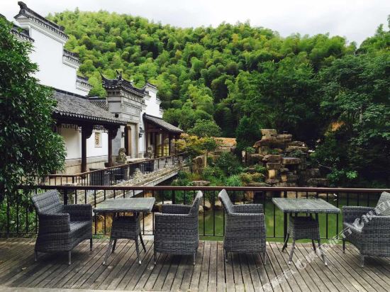 Ханчжоу: Wangye Anmen Yinjing Mountain Residence (Fuyang Evergreen Store)