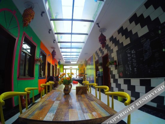 Синьчжоу: Zishu Chouniu International Youth Hotel