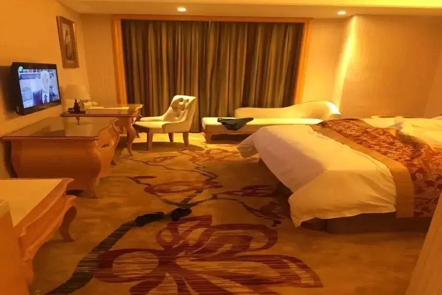 Шэньчжэнь: Vienna International Hotel (Shenzhen Longgang Ti'an Digital Park)