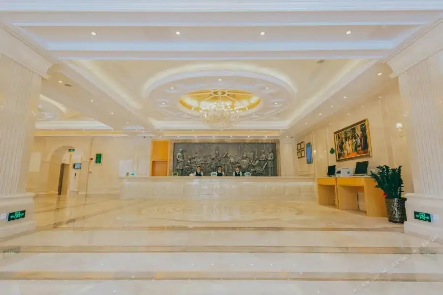 Шэньчжэнь: Vienna International Hotel (Shenzhen Longgang Ti'an Digital Park)