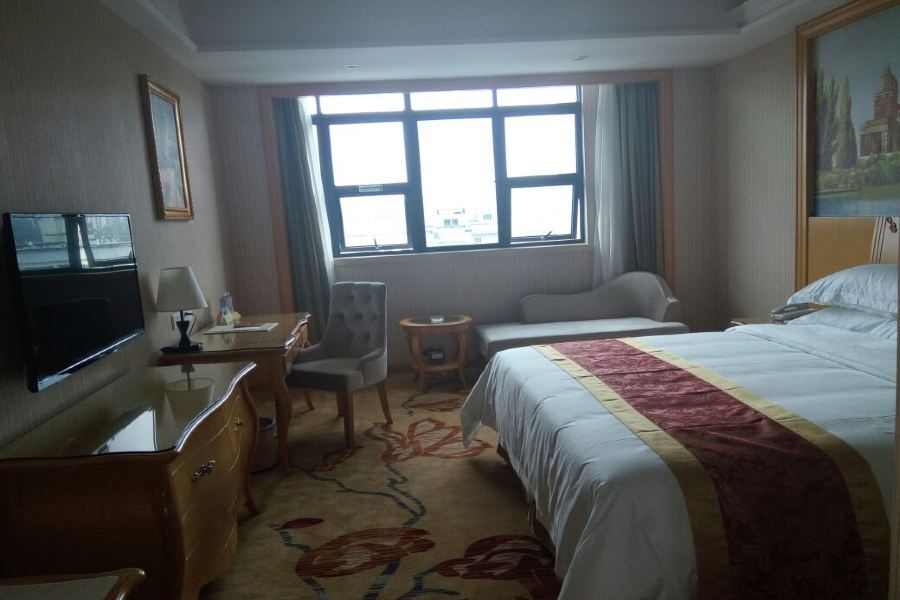 Шэньчжэнь: Vienna International Hotel (Shenzhen Longgang Ti'an Digital Park)