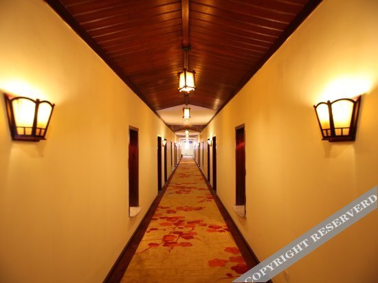Wenquan Hotel — фото 1