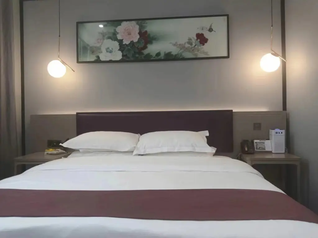 Цзясинь: GYA Hotel (Tongxiang Century Avenue)