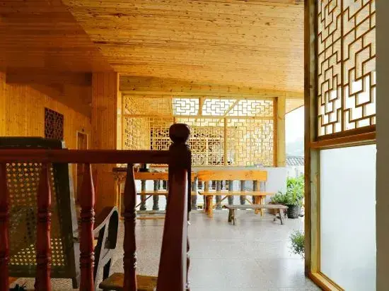 Жангжоу: Firefly Inn
