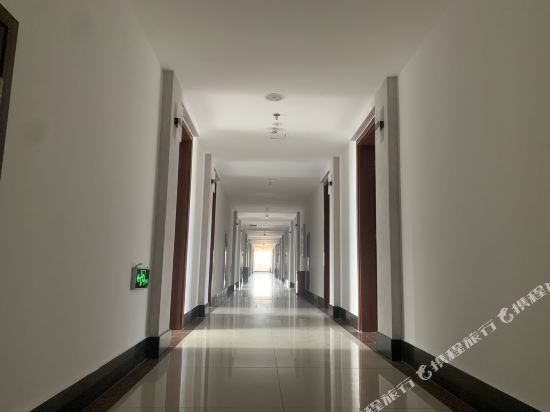 Wuliu Hotel — фото 1