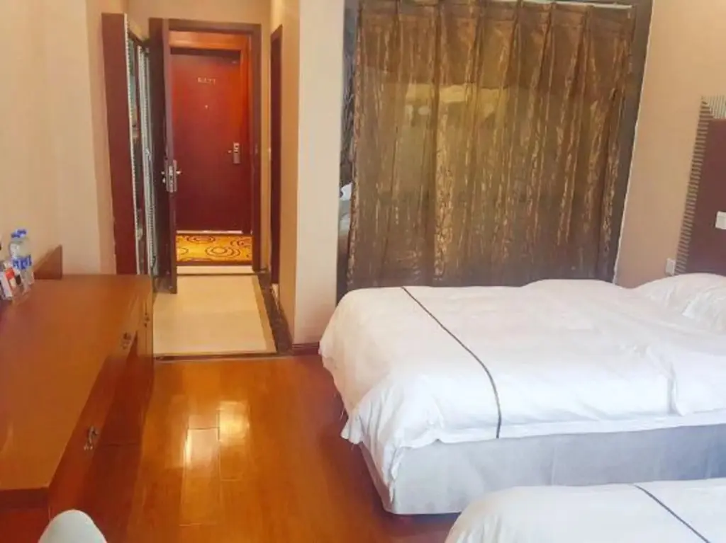 Мэйшань: Oasis Hotel (Meishan East Station)