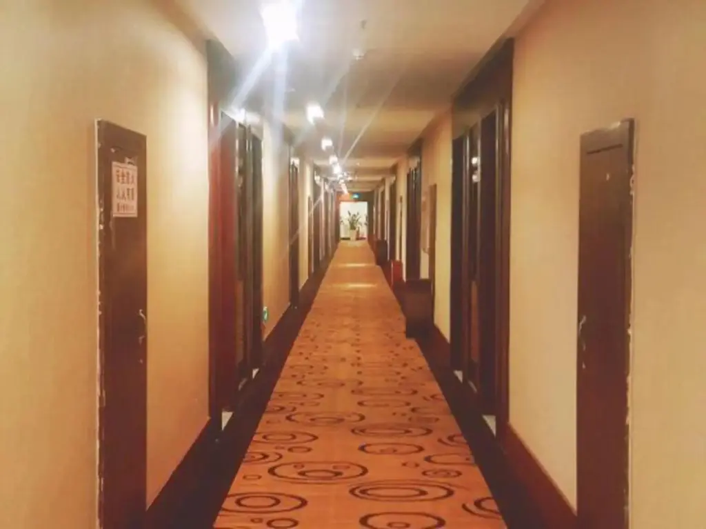 Мэйшань: Oasis Hotel (Meishan East Station)