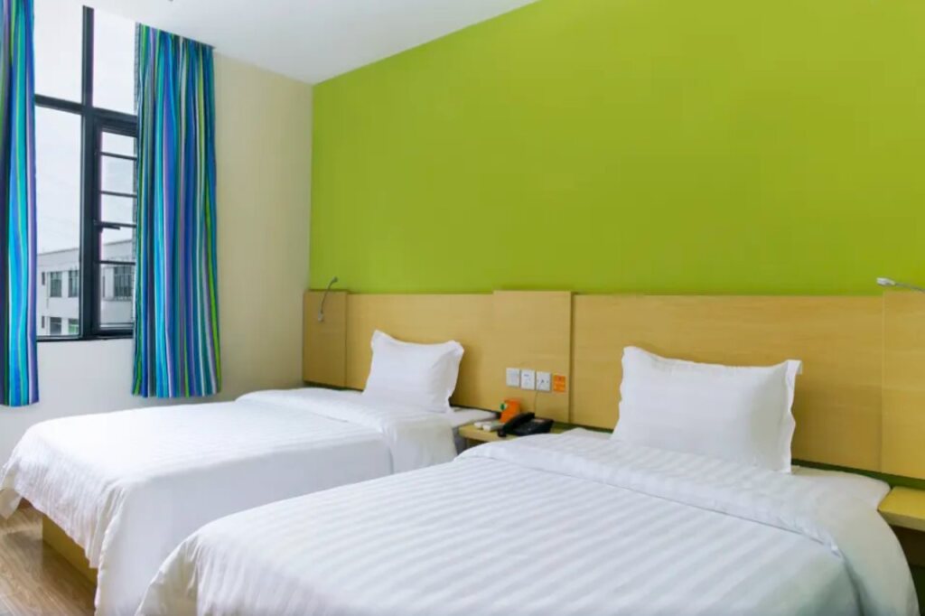Гуанчжоу: 7 Days Inn Guangzhou South Railway Station Huijiang Subway Station