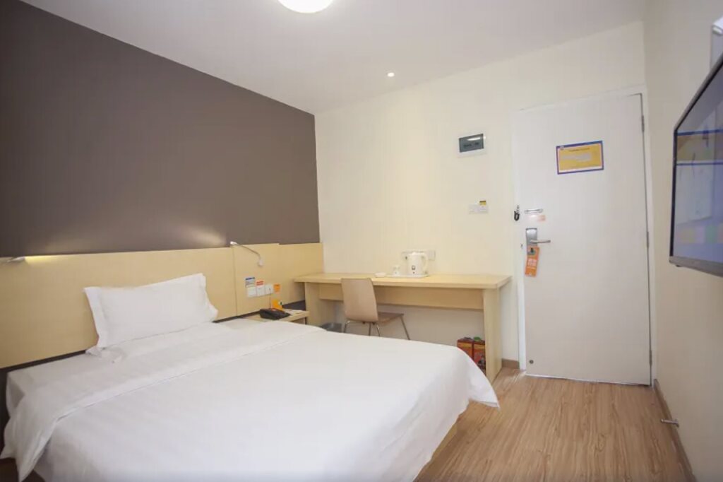 Гуанчжоу: 7 Days Inn Guangzhou South Railway Station Huijiang Subway Station
