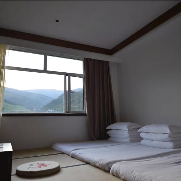 Non-duality Zen Hotel Mount Wutai — фото 1