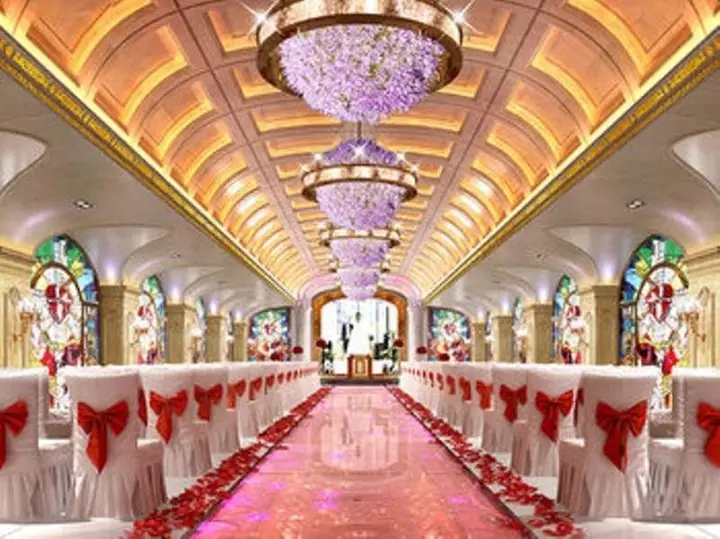 Наньтун: Zhongyang Goldnugget Hotel