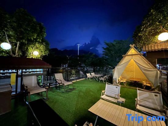Шэньчжэнь: Youyouge Hostel