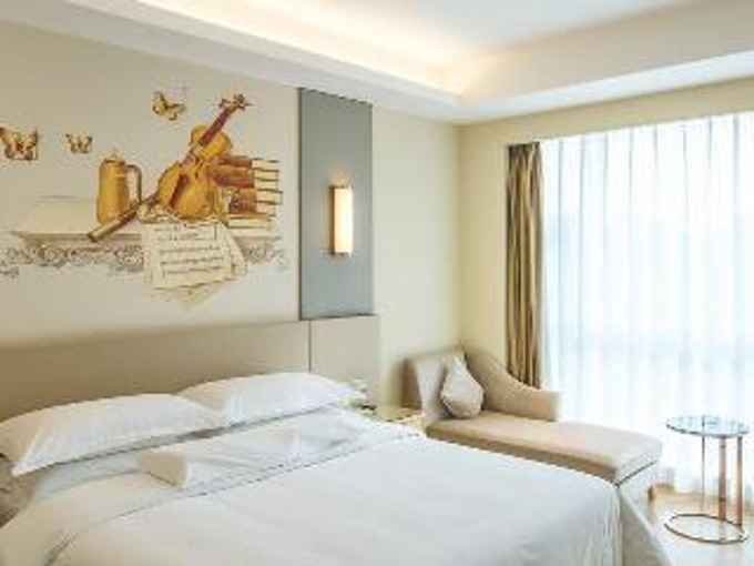 Чэнду: Vienna Hotel (Chengdu South Railway Station Sanwayao Subway Station)