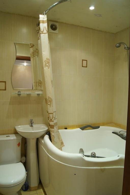 Москва: Luxcompany Apartment Shabolovskaya
