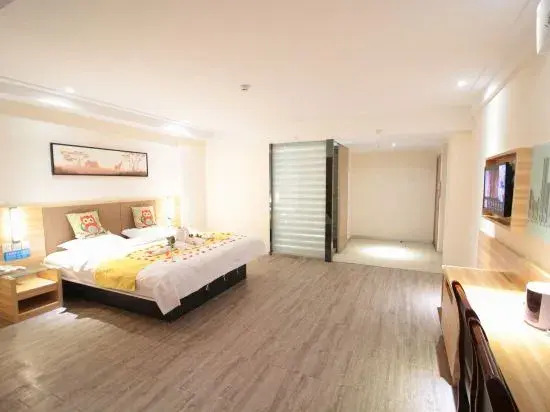 Чжэнчжоу: Quanna Hotel (Zhengzhou Railway Station Yinji Plaza)