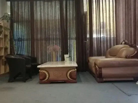 Чжэнчжоу: Quanna Hotel (Zhengzhou Railway Station Yinji Plaza)