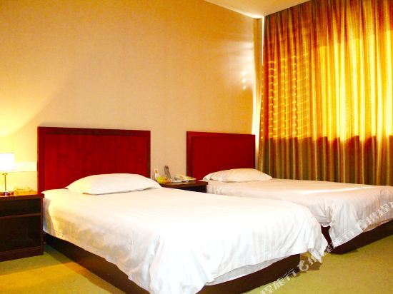 Цзясинь: Xitang Hirakawa Hotel