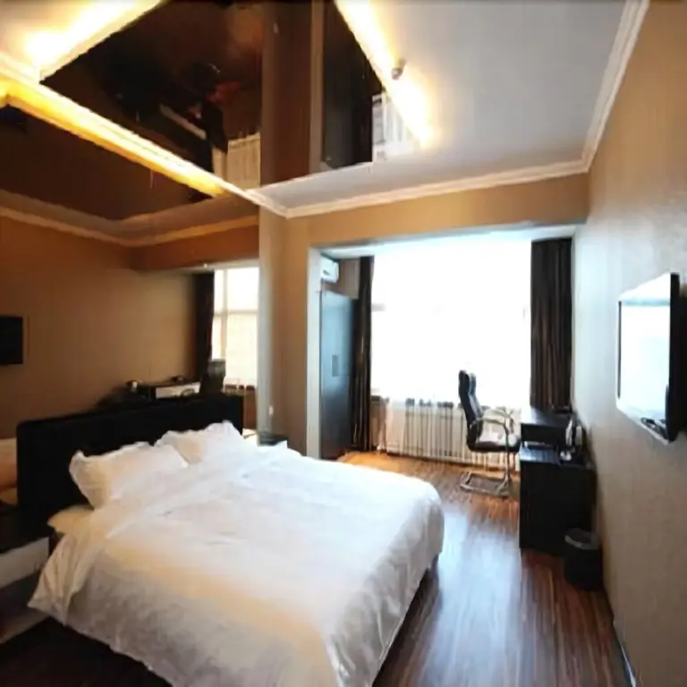 Шэньян: 5CM Holiday Hotel