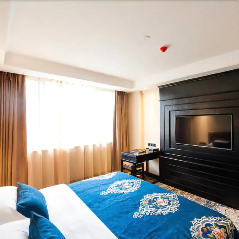 Гуйян: Guiyang Seven Garden - Spring Hotel (Fountain Metro Station Taiping Road Netflix Street Shop)