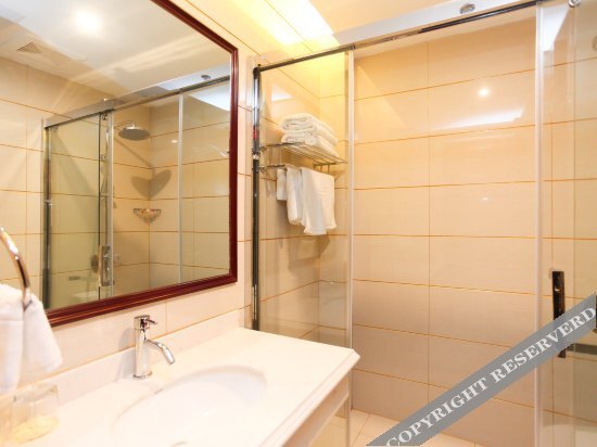 Ляньюньган: Huameishi Hotel (Guannan Celebrity International)