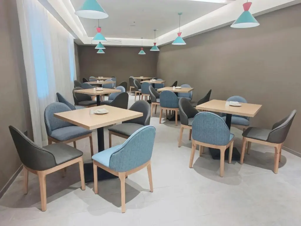 Дажоу: Homeinn Hotel (Dazhou Central Plaza Lao Da Yi Zhong)