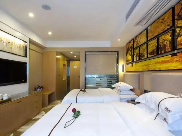 Чэнду: RuiFeng Hotel