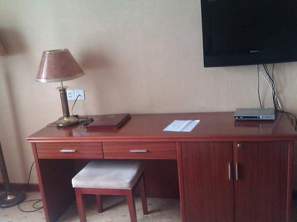 Фучжоу: JI Hotel Fuzhou Wusi Road Wenquan