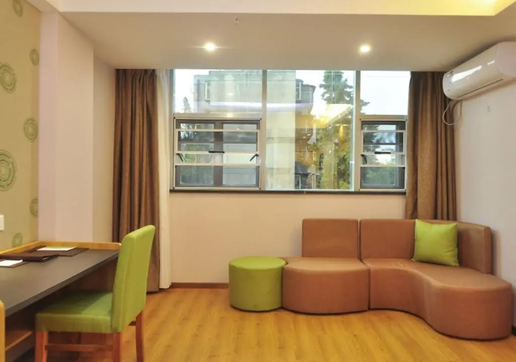 Куньмин: GreenTree Inn Kunming Expo Garden Southwest Forestry University Hotel