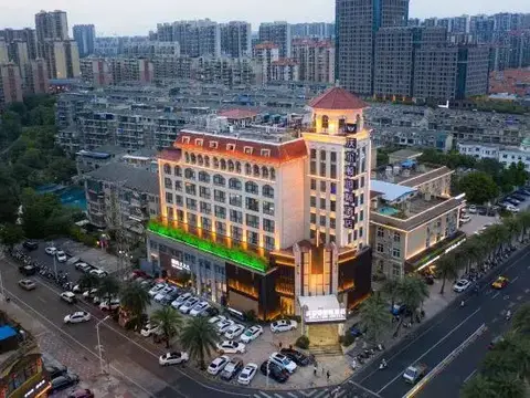 WellTon International Hotel (Development Zone Wanda Plaza) — фото 1