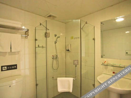 Далянь: Pebble Motel (Dalian Fujiazhuang, Haibin Park, Bayi Road)