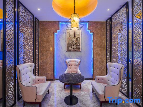 Иу: Dongyi meisu Theme Hotel