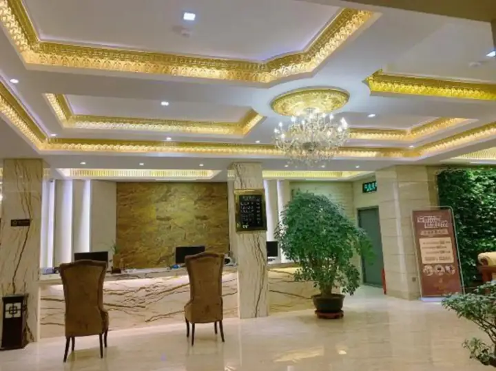 Чжэнчжоу: Orient Caesar Holiday Inn